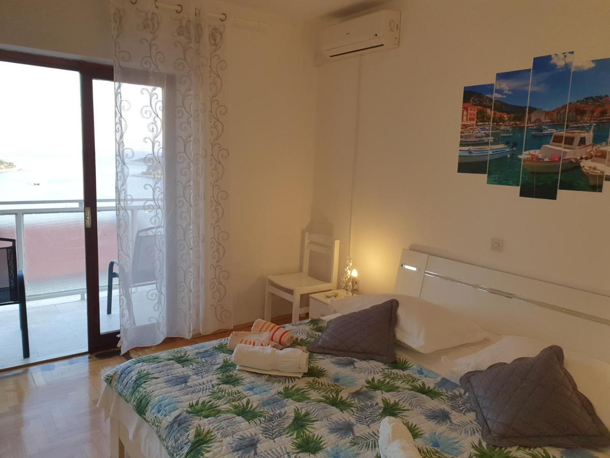 Apartments Luci Хвар Екстер'єр фото