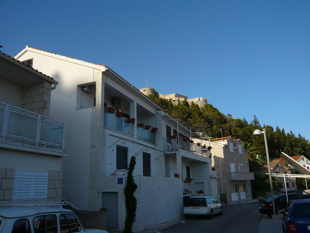 Apartments Luci Хвар Екстер'єр фото