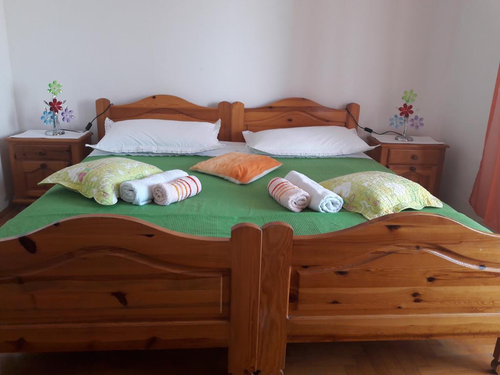 Apartments Luci Хвар Екстер'єр фото